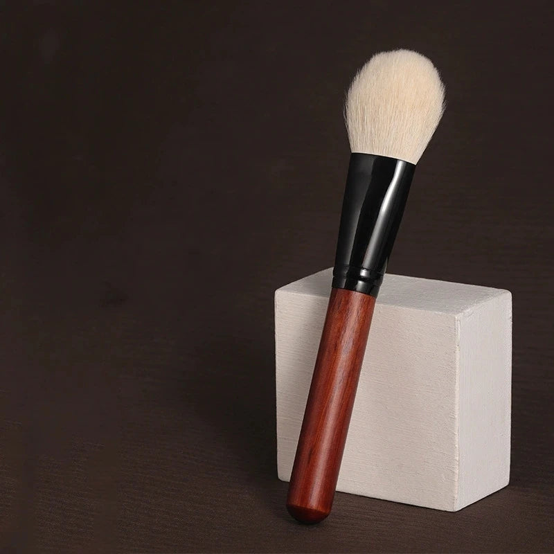 Professional Woolen Hair Single Brush White Goat Hair Wooden Handle Powder Makeup Brush