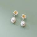 925 Sterling Silver Small Daisy Flower Shape Natural Freshwater Pearl Pendant Dangle Drop Earrings Women Fine Jewelry Earings