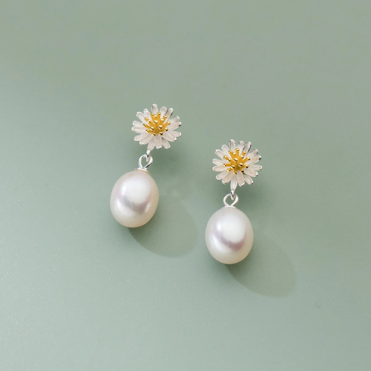 925 Sterling Silver Small Daisy Flower Shape Natural Freshwater Pearl Pendant Dangle Drop Earrings Women Fine Jewelry Earings