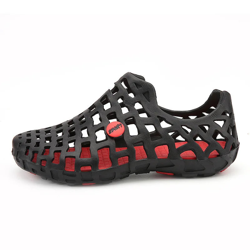 Summer Hollow Couple Hole Outdoor Beach Sandals for Women and Men Fashionable Slip-On with Waterproof Feature Drop Shipping