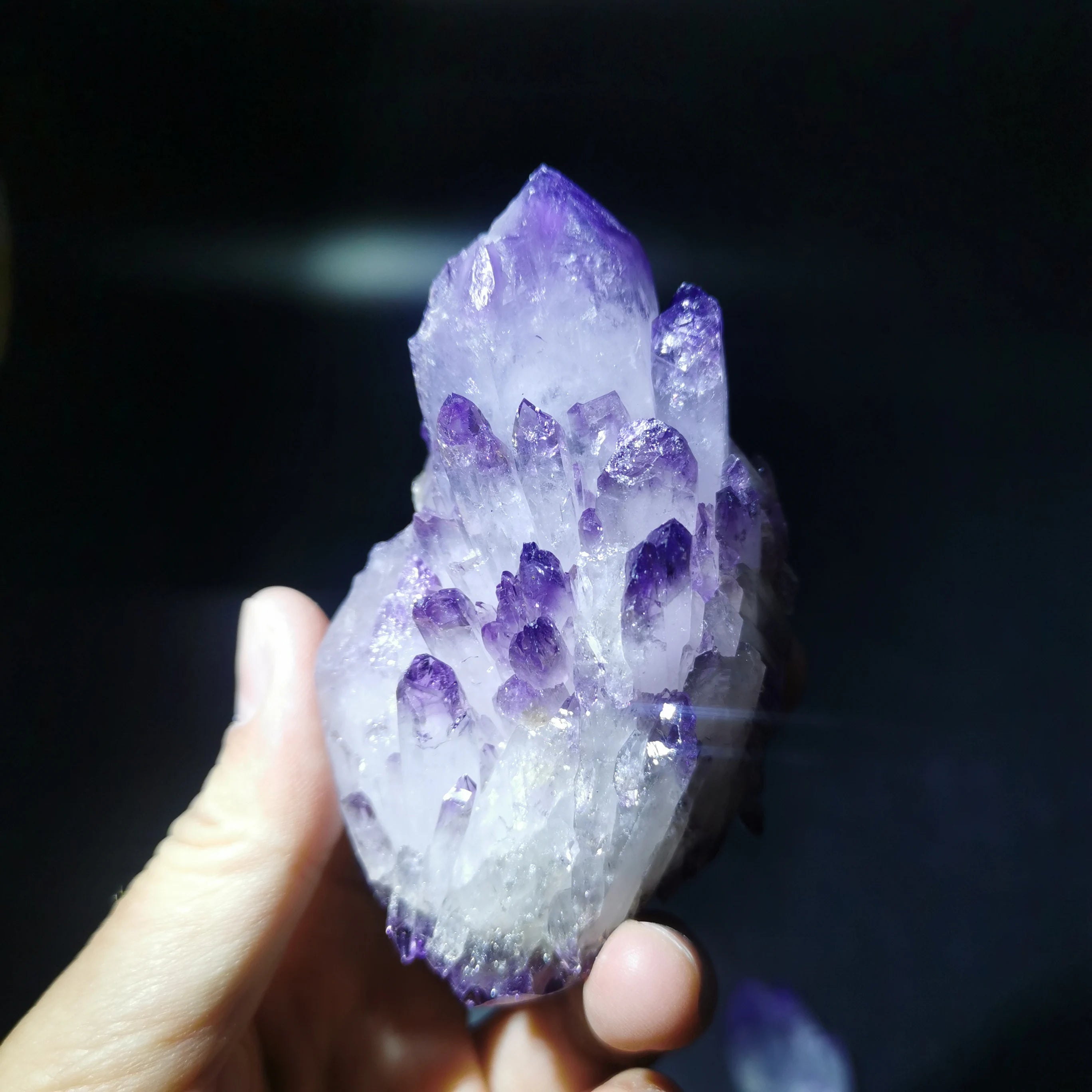 Purple Crystal Gemstone Amethyst Skeletal Quartz Crystal Cluster Polished Fashion Trend Home Decoration Souvenir Mascot Gift Box