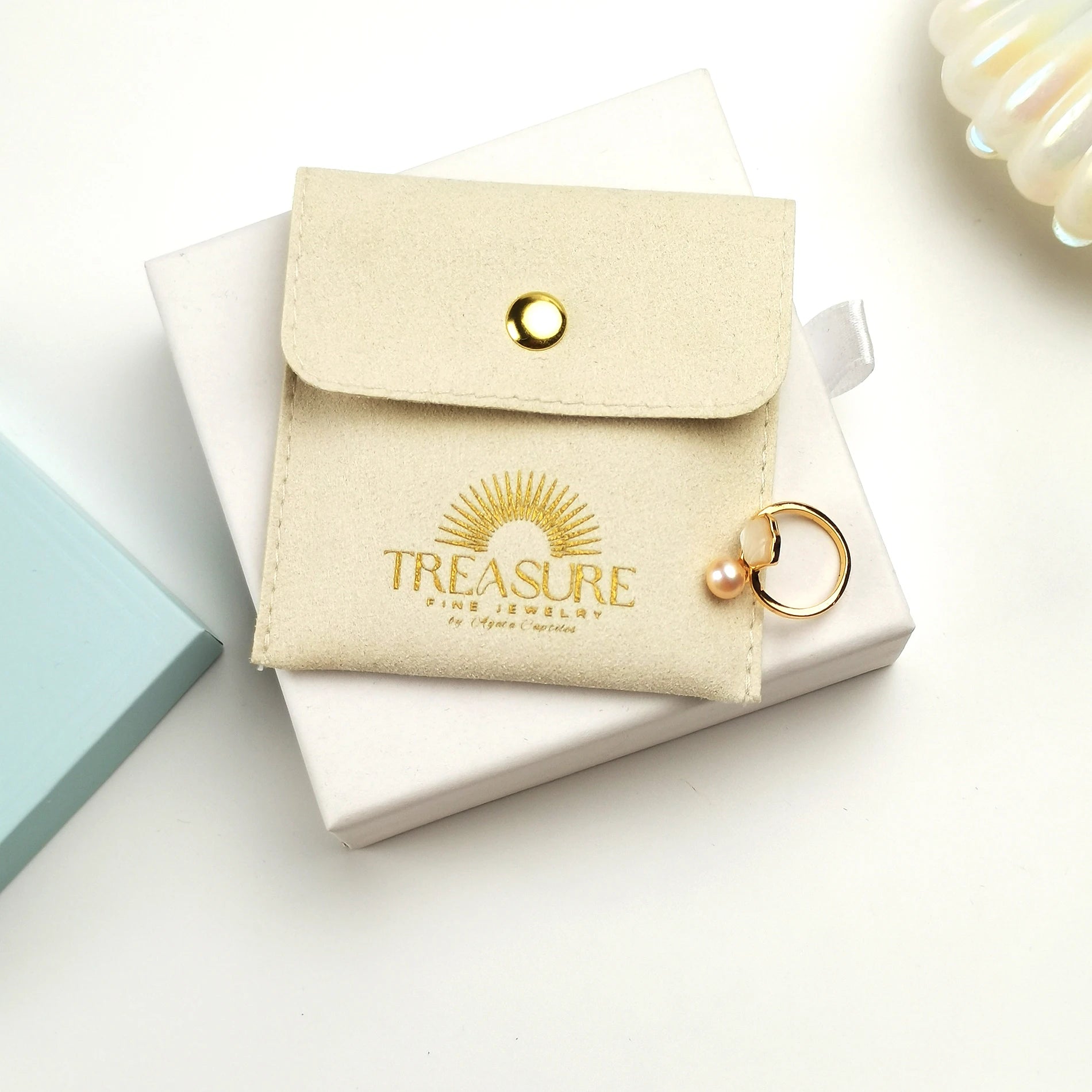 Premium Suede Jewelry Bag Logo Personalized Microfiber Pouch Soft Touch Square Packaging for High End Jewelry Boutique