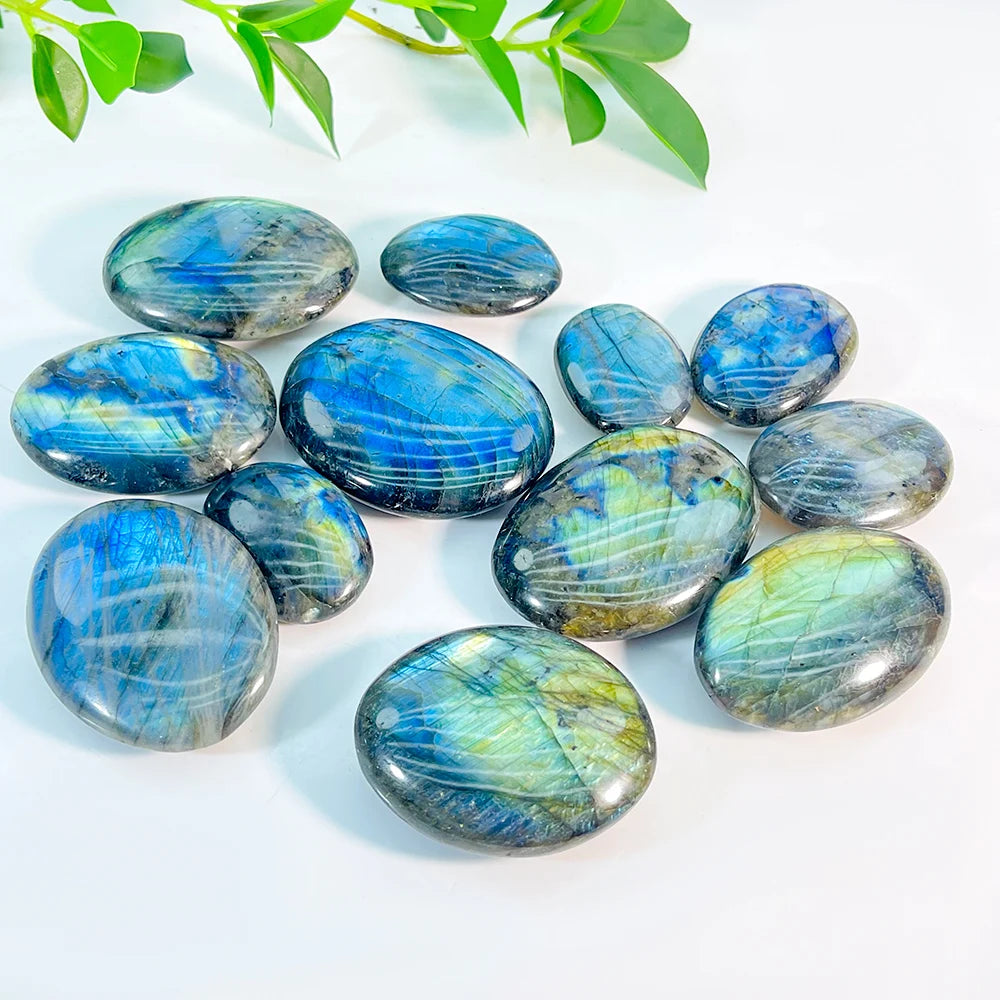 Wholesale Natural Crystal Polished Carved Labradorite Palm Stone Gemstone Flashy Blue Engraved Model for Decoration