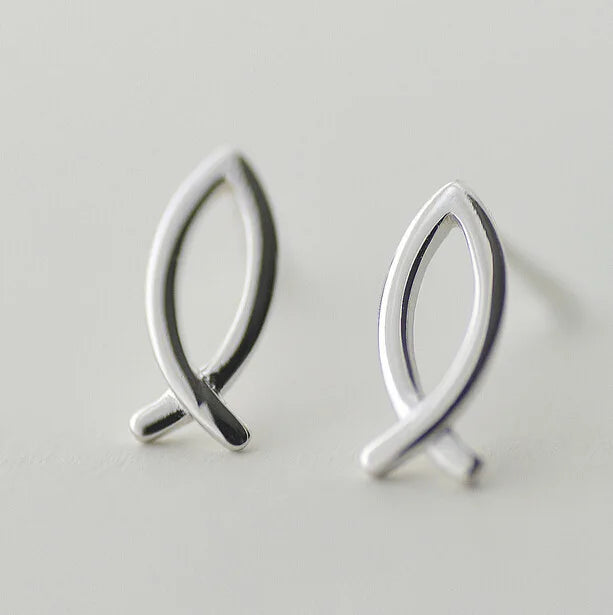 925 Sterling Silver Small Fish Stud Earrings for Women Elegant Wedding Jewelry Pendientes Mujer Moda 2021 Brincos
