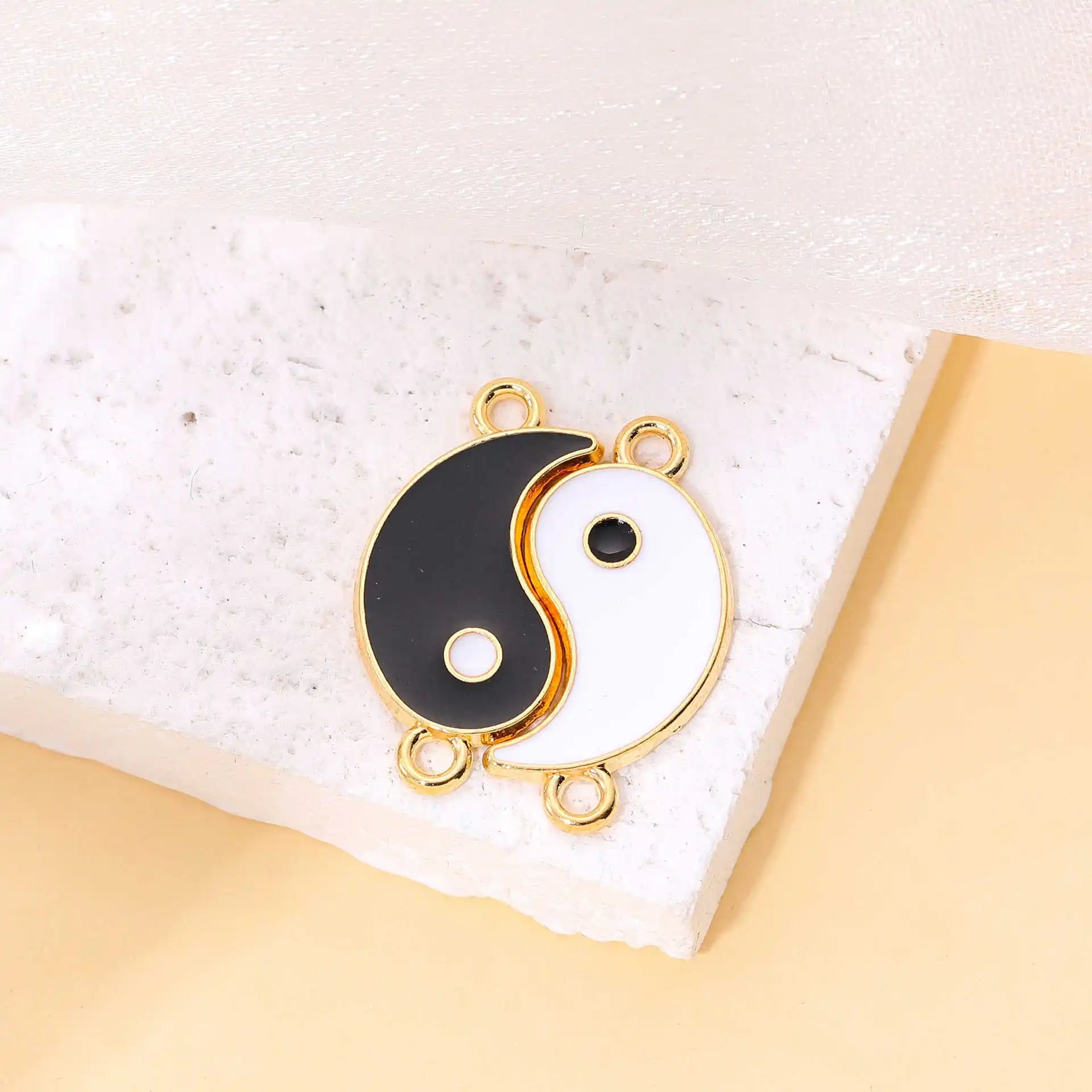 G2719 Wholesale Drip Oil Enamel Tai Chi Bagua Pendants Making Diy Bracelet Necklaces Yin Yang Pendant Charm for Diy Jewelry