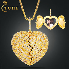 Factory Wholesale Memorial Picture Necklace 40mm Gold Plated Brass AAAAA CZ Diamond Iced Out Heart Locket Custom Photo Pendant