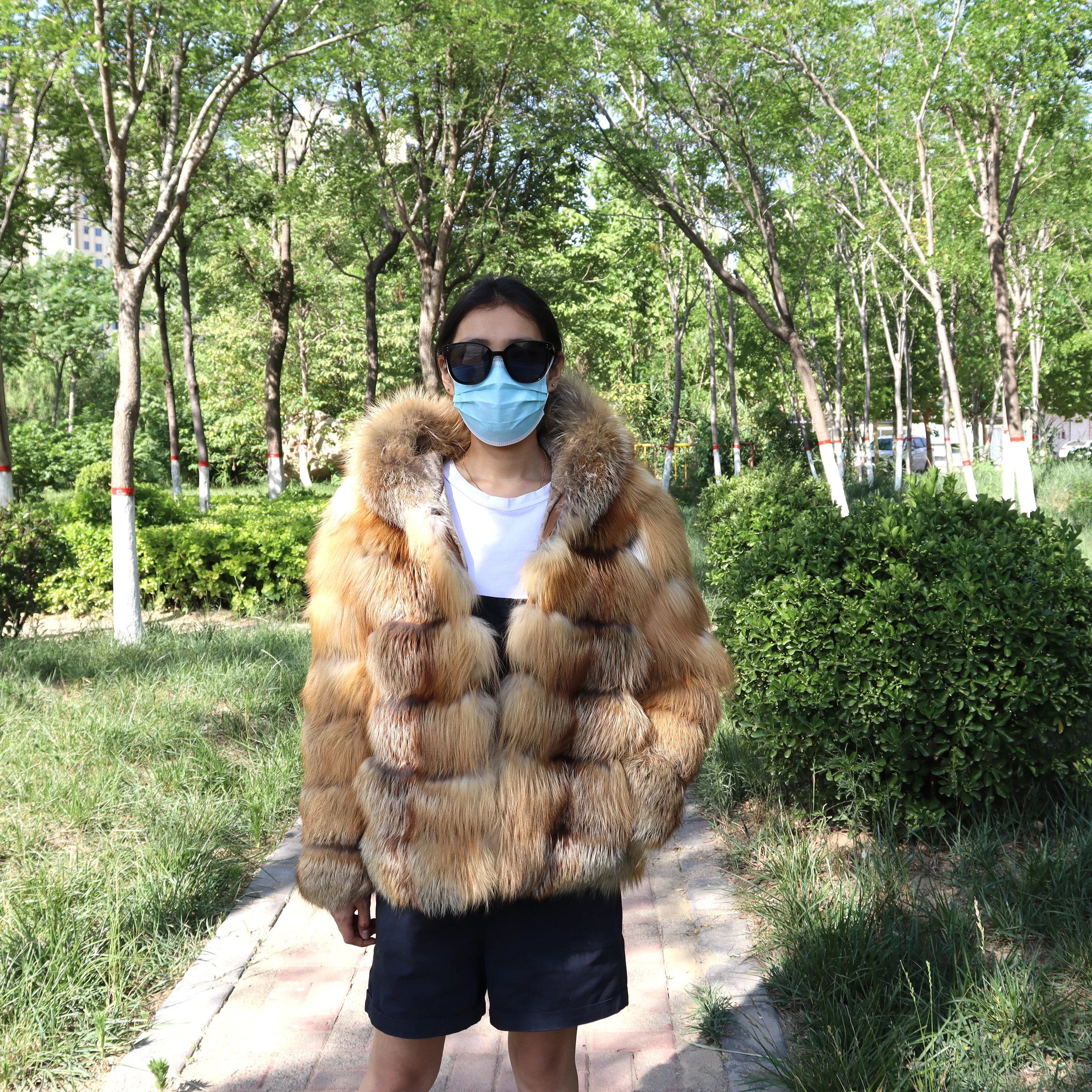 Fashion Vintage Single Breasted Loose Fit Fox Fur Women's Coat with Hood Anti-Wrinkle Fall Winter Collection