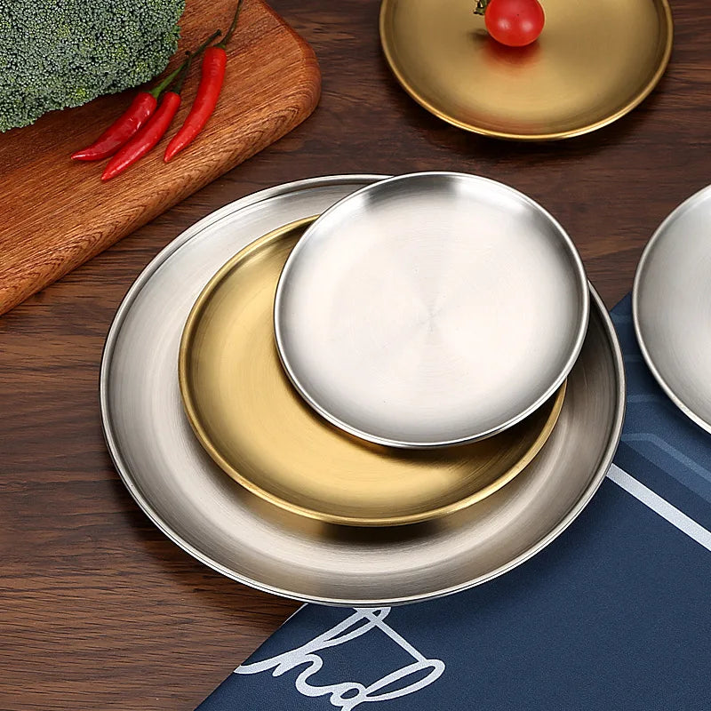 Wholesale Korean Style Round Stainless Steel Gold Chargers Metal Serving Dinner Plate Dish Wedding Decorative Tray