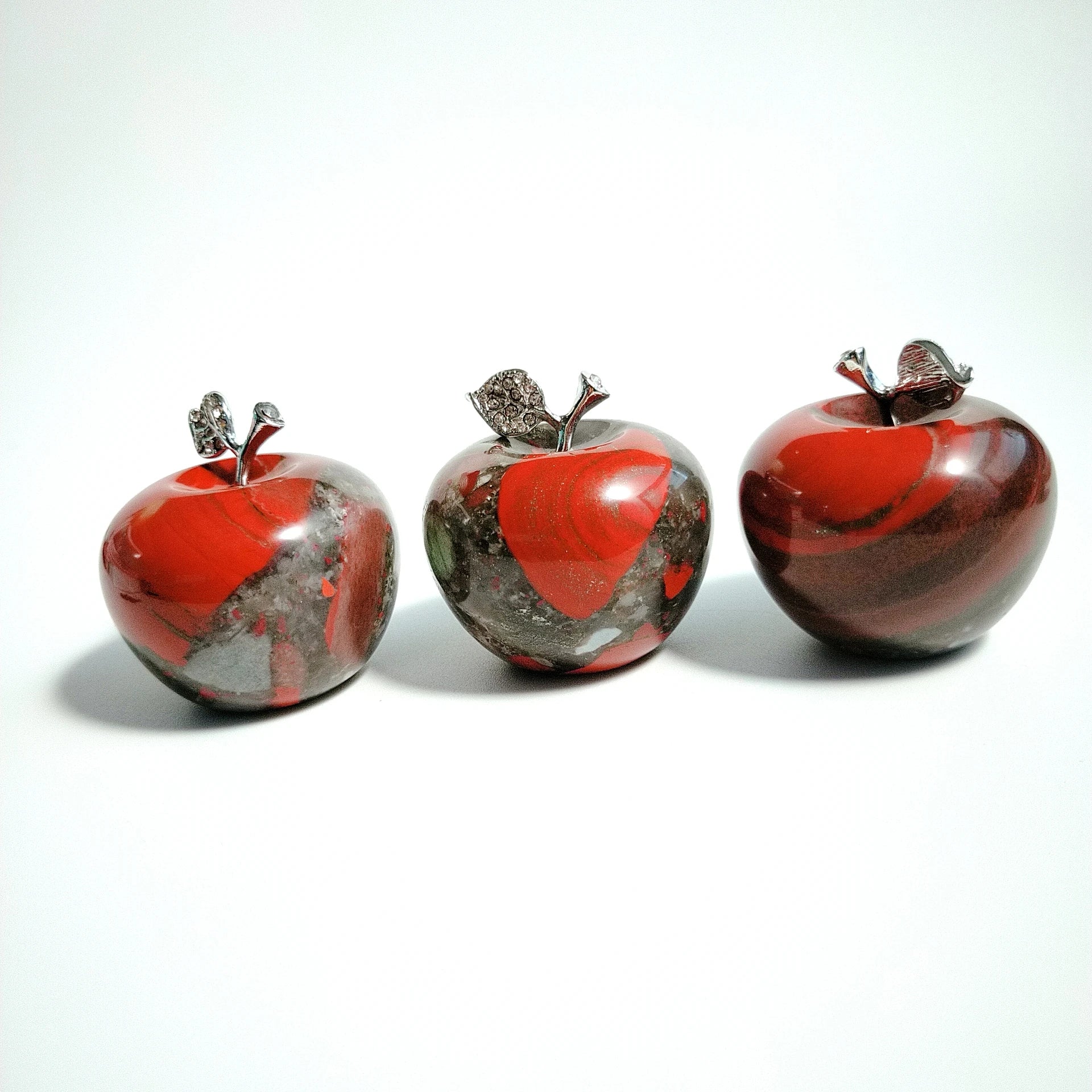 Diy Hottest Sale Customized Carved Polished African Blood Stone Crystal Applesdecoration Sculpture for Home Decoration