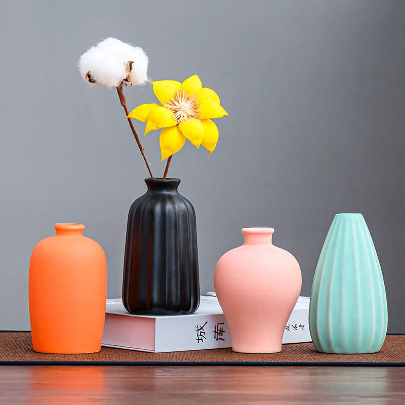 Nordic Style Light Luxury Ceramic Vases Modern Ins Home Crafts with Frosted Matt Glaze Infused Water Dried Flowers Decorations