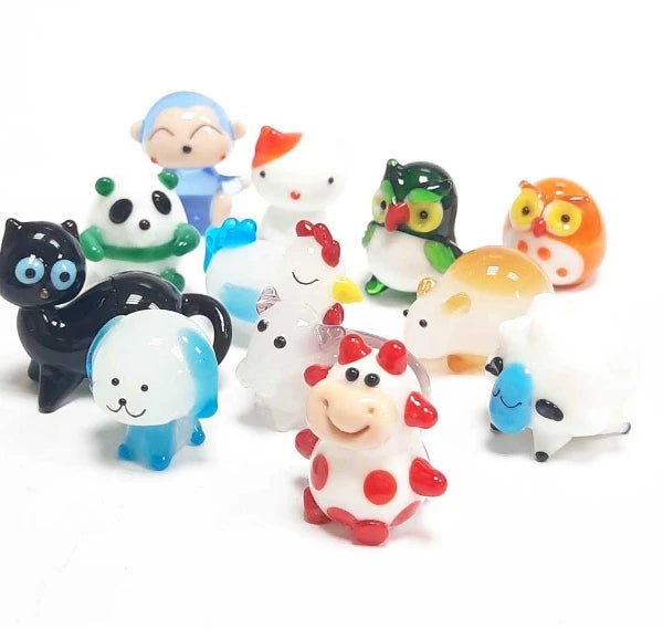 Wholesale Low MOQ Handmade Lampwork Glass Dog Beads Miniature Christmas Folk Art Figurine