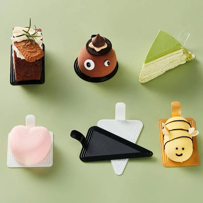 Bakest Hot Selling Wholesale Mousse Pads Black Round Triangle Rectangular Dessert Cake Tray Plastic Mousse Cake Pads MegaBDM