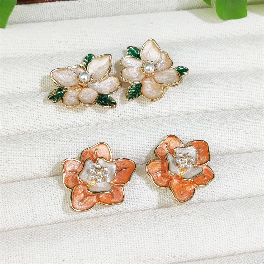 2024 Latest Design Enamel Jewelry Camellia Flower Earrings White Pearl Drop Oil 18k Gold Plated Stud Earrings for Women Party