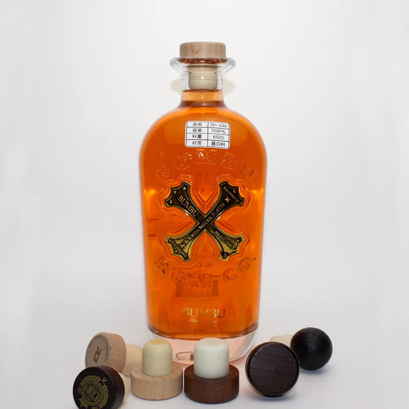 700ml  Customized Design Liquor Whisky Vodka Rum Tequila Brandy Liquor Bottles with Wooden Cork