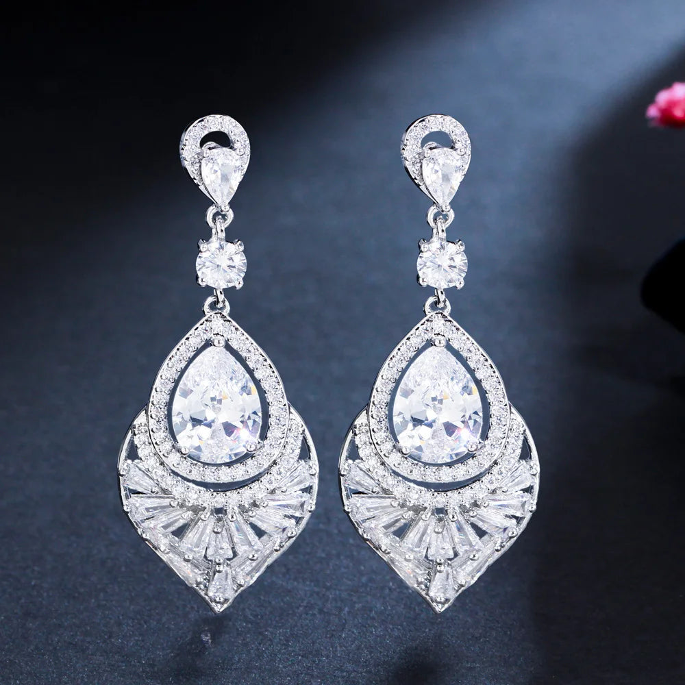 Bridal Bridesmaid Gorgeous Jewelry Gift Cubic Zirconia Crystal Silver Plated Luxury Water Drop Dangle Long Wedding Prom Earring