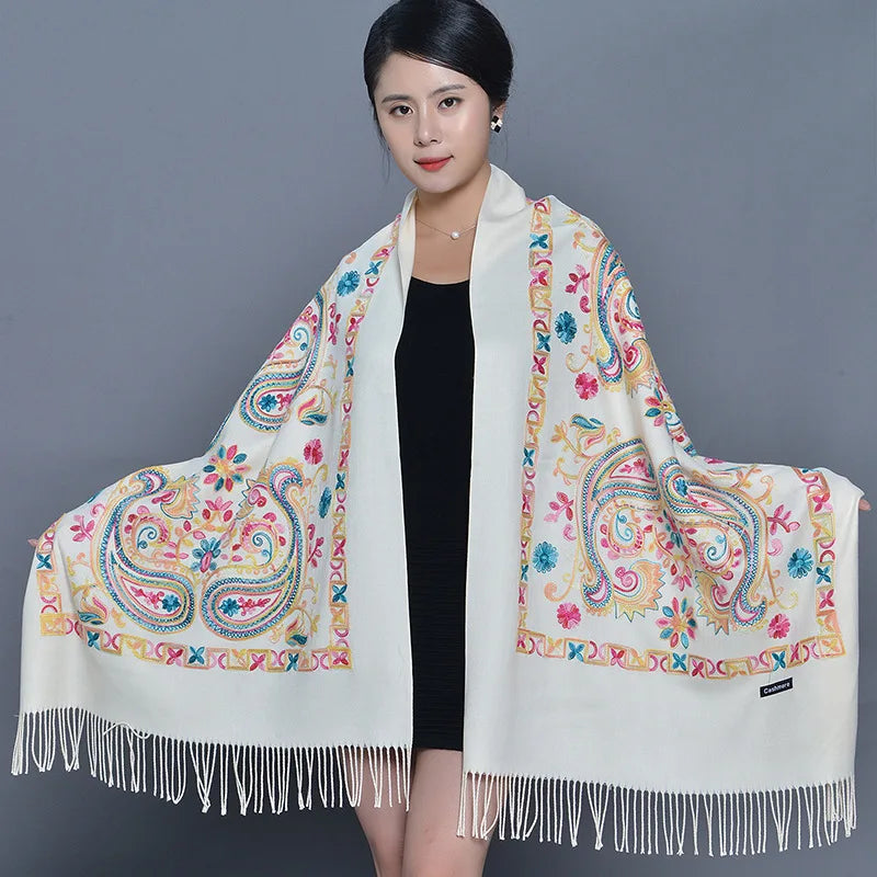 Wholesale Ladies Classical Retro Polyester Shawl Embroidered Winter Pasmina Scarf Warm Long Cashew Scarf for Women MegaBDM