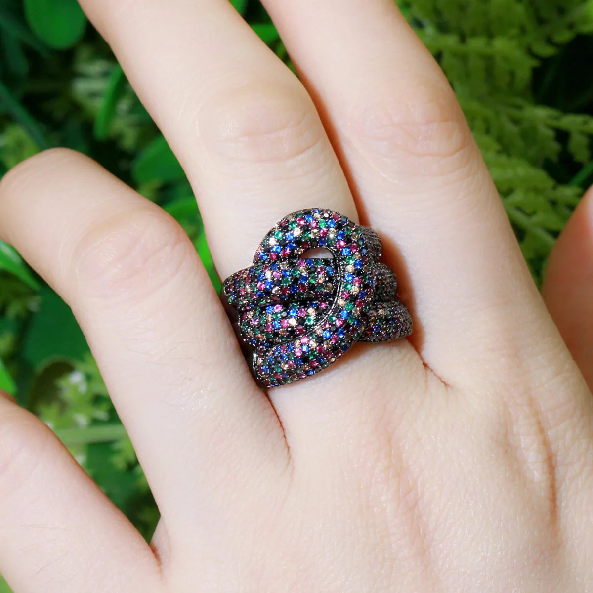 Beautiful Design 3 Lines Weave Cross Black Gun Plated Rainbow Round CZ Snake Shape Twist Finger Cocktail Rings for Women Female