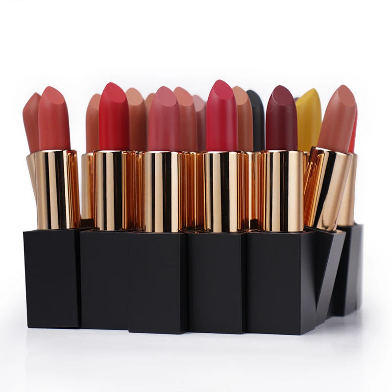 OEM  Matte Lipstick with Organic Ingredients Long-Lasting Waterproof Makeup Private Label Glitter Cream Lips Packaged Box