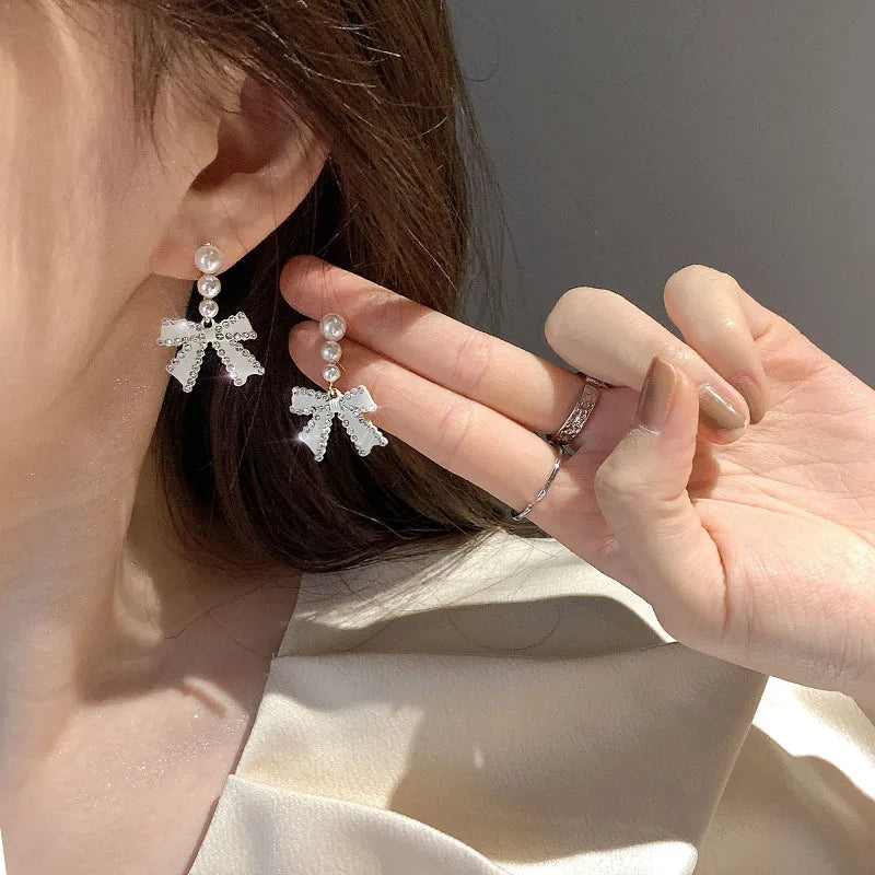 2023 Fine Jewelry Earrings Rhinestone Pearls Earrings White Bowknot Stud Earrings for Women