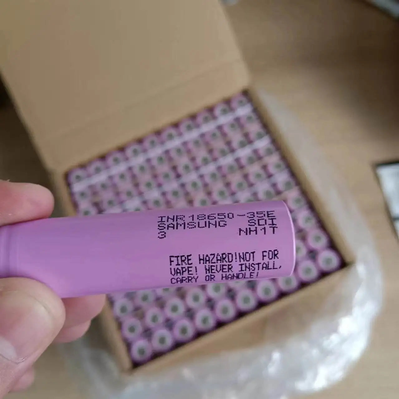 INR18650 35E 3500mAh 3.7v Rechargeable Cylindrical Lithium-ion Battery Cell in Stock