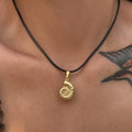 2023 Dazan Summer New 18k Pvd Gold Plated Stainless Steel Boho Hawaiian Beach Design Conch Pendant Leather Rope Necklace Women