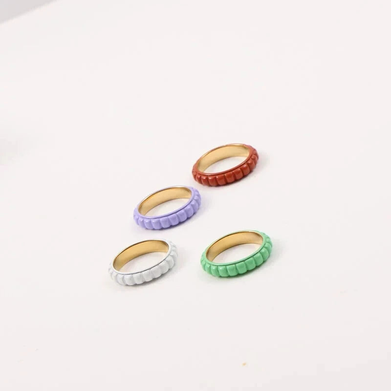 SSeesy 18K PVD High Stainless Steel Croissant Rings for Women Trendy Wedding Bands Party Rings Gold Plated Arc Design for Gifts