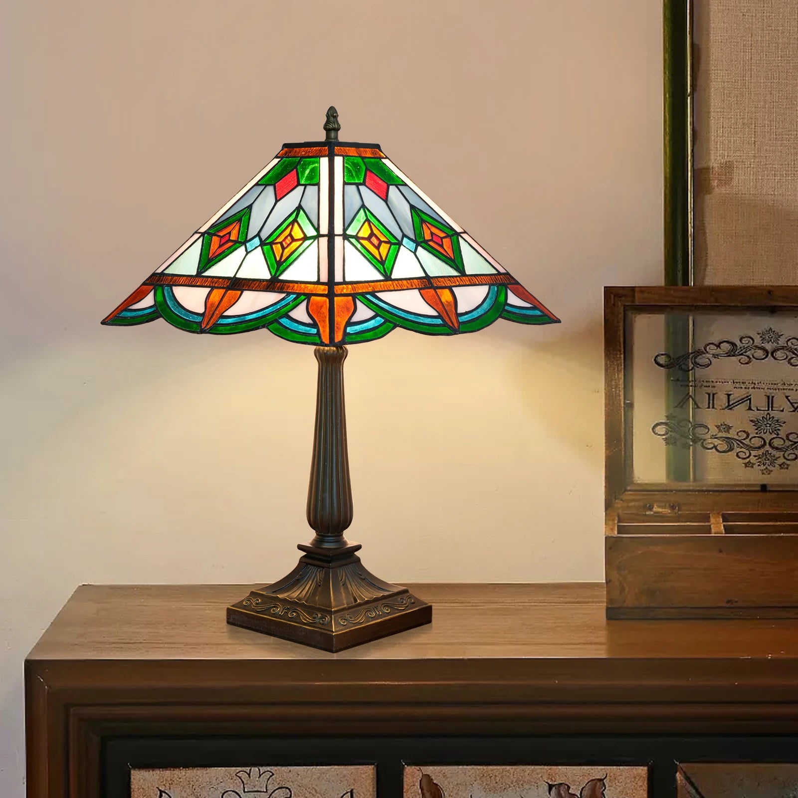 Wholesale Custom and Direct Sales of Colored Church Mosaic Art Stained Glass Tiffany European Retro Solder Lampshade Table Lamp