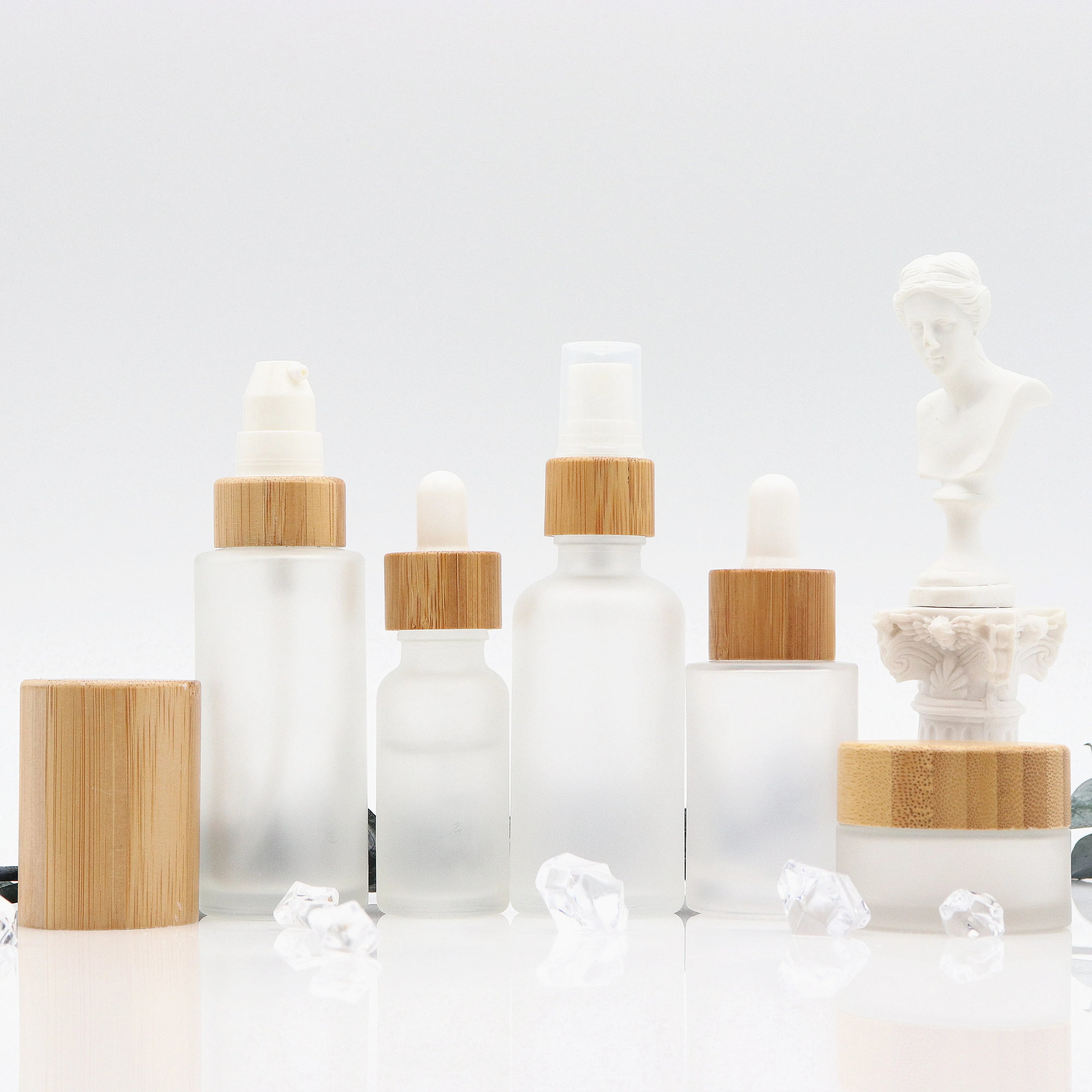Wholesale Empty Glass Dropper Bottle Serum Bottle Frost Round 30ml Essential Oil Bottle with Bamboo Cap