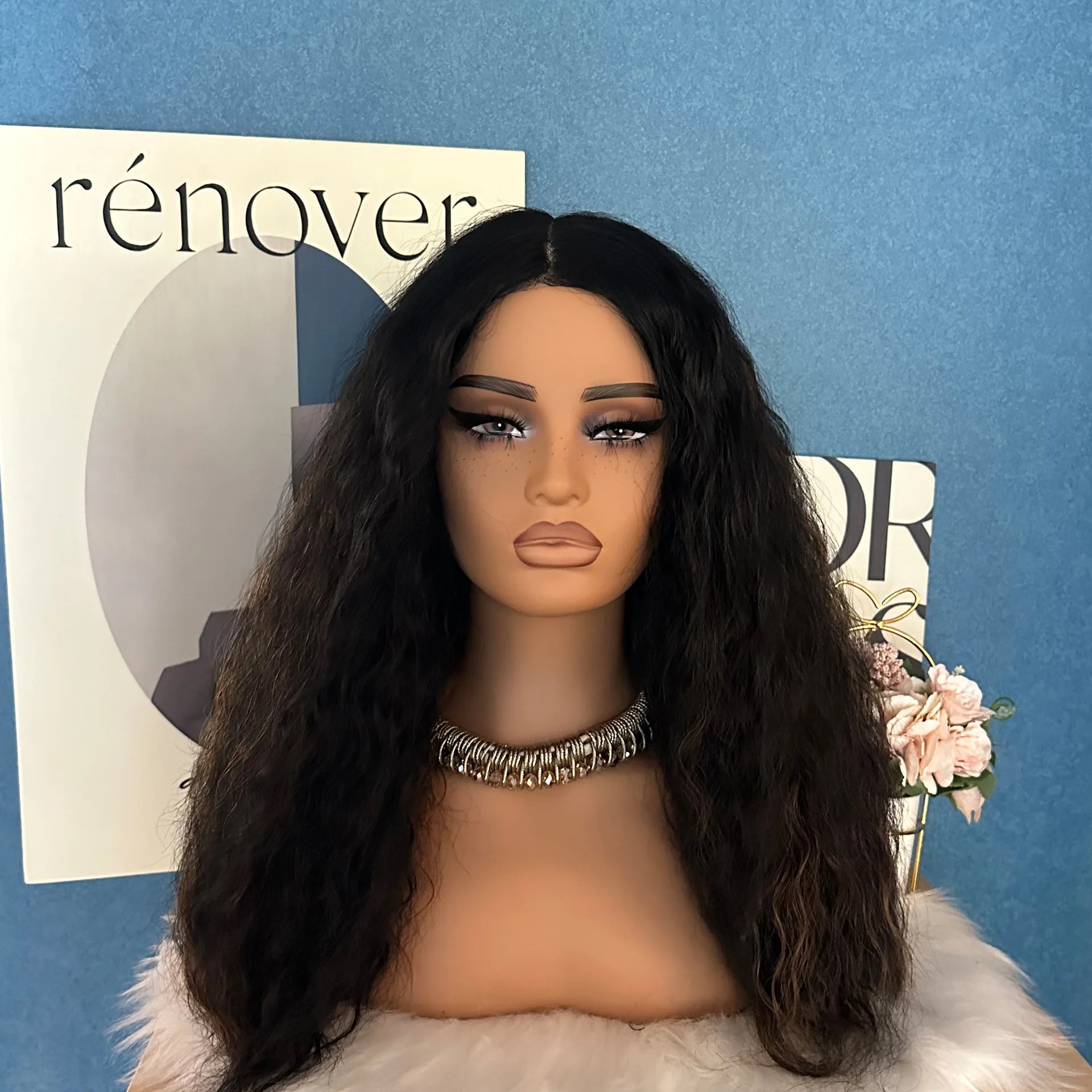 Realistic Woman Display Beautiful Face Mannequin Head