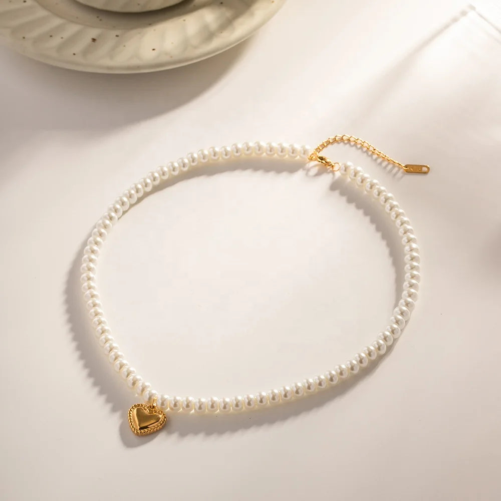 High Quality Jewelry Wholesale Non Tarnish 18K Gold Stainless Steel Natural Pearl Chain Heart Pendant Choker Necklace for Women