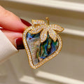 Niche Design Natural Color Aesthetic Strawberry Brooch Personalized Simple Suit  Brooch