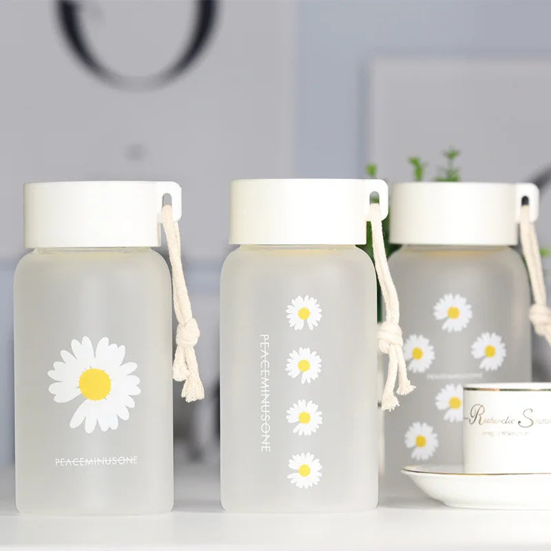 500ml Small Daisy Frosted High Borosilicate Glass Juice Water Bottles with Screw Cap Portable Rope Travel Tea Cup
