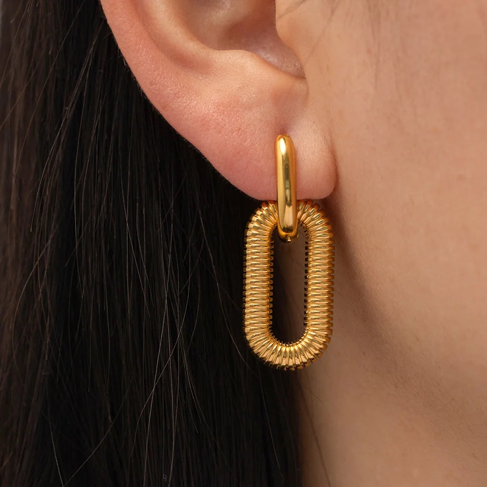 New Popular Oval Screw Pattern Hoop Earrings Pendant Style Hoop Korean Stainless Steel Jewelry Fashion Earrings