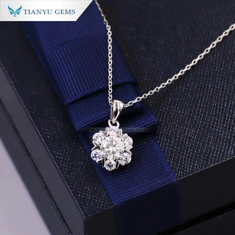 Tianyu Gems Choker Necklaces 18K Gold Plated White Color Round Moissanite 925 Sliver Halo Pendant Necklace
