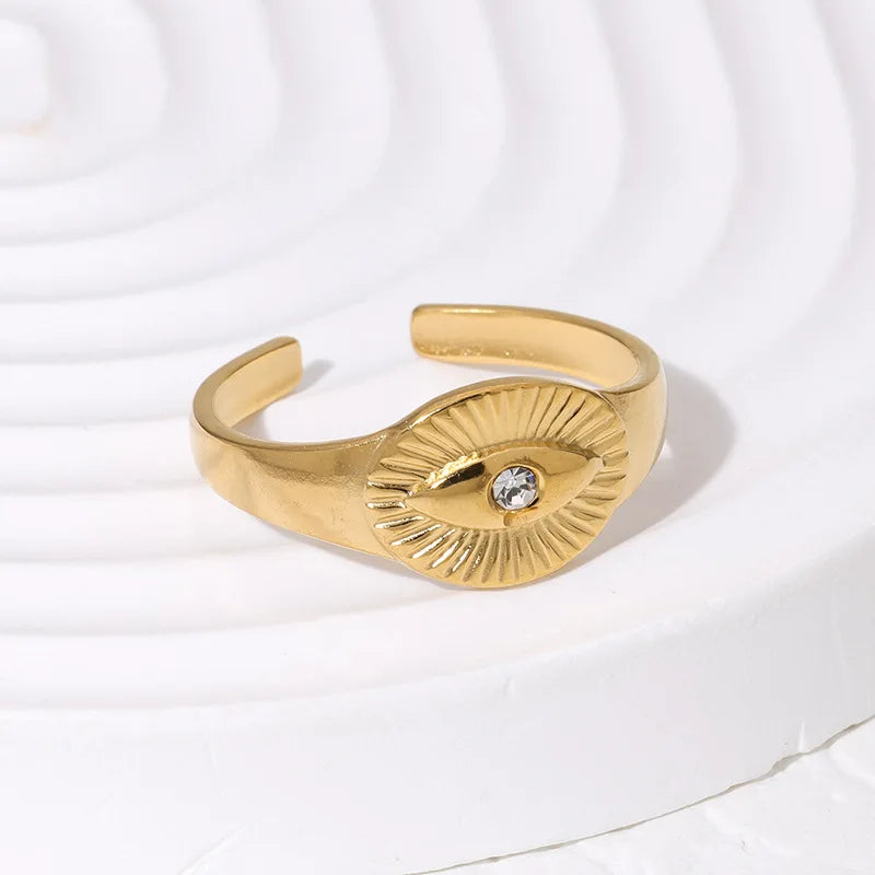 Beimai OEM Luxury Retro 18k Gold Stainless Steel Women's Ring Diamond Eyes Light for Wedding Bands