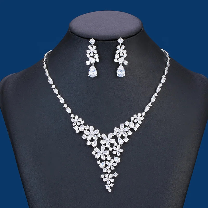 Silver Color Zircon Platinum-Plated Jewelry Set Fashionable Romantic Sparkling Flower Earrings Necklace for Women for Weddings