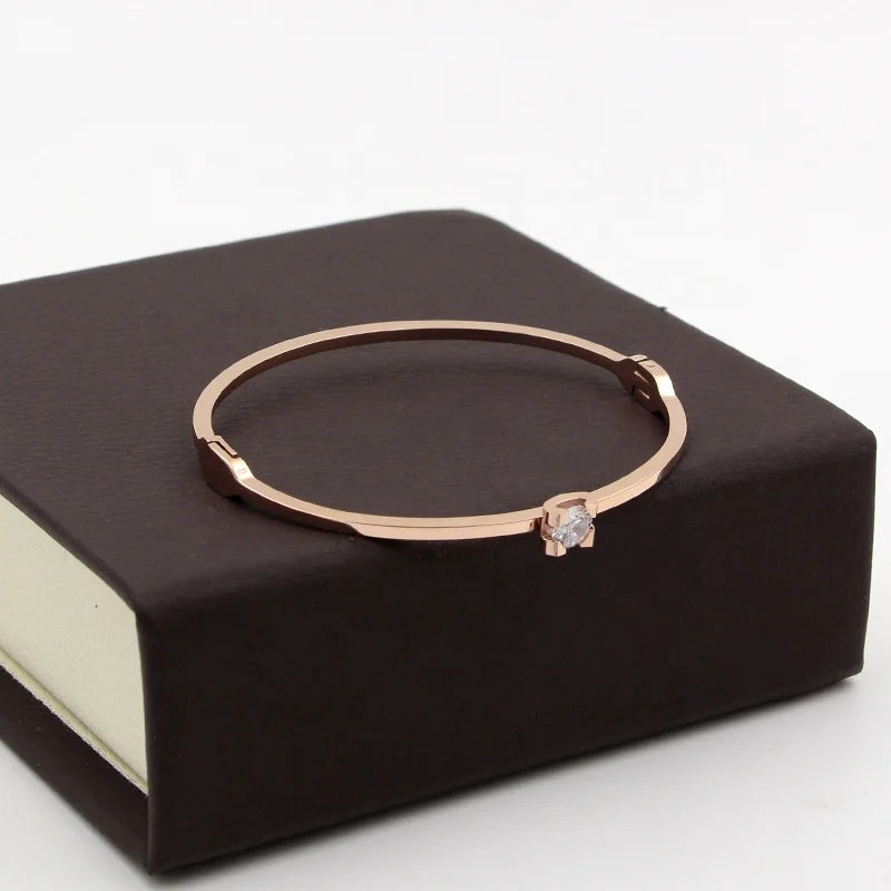 All- Match Stainless Steel Four-Claw Cl-i-p Single Stone Zircon Hidden Buckle Bracelet Fashion Charm Bracelets