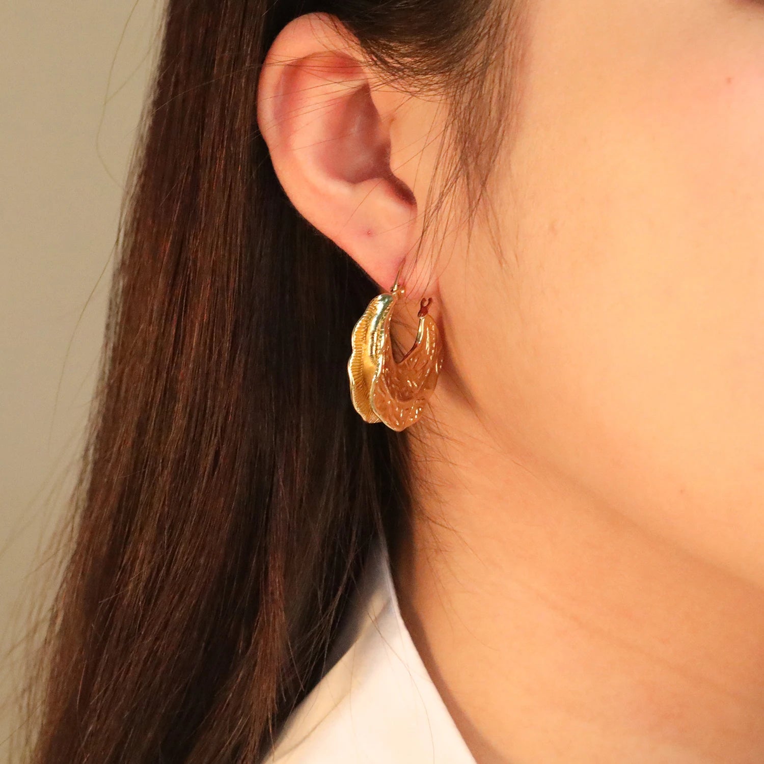 Stylish Irregular Hammered Texture Statement Earrings Waterproof Jewelry 18k Gold Plated Chunky Hoop Earrings for Women
