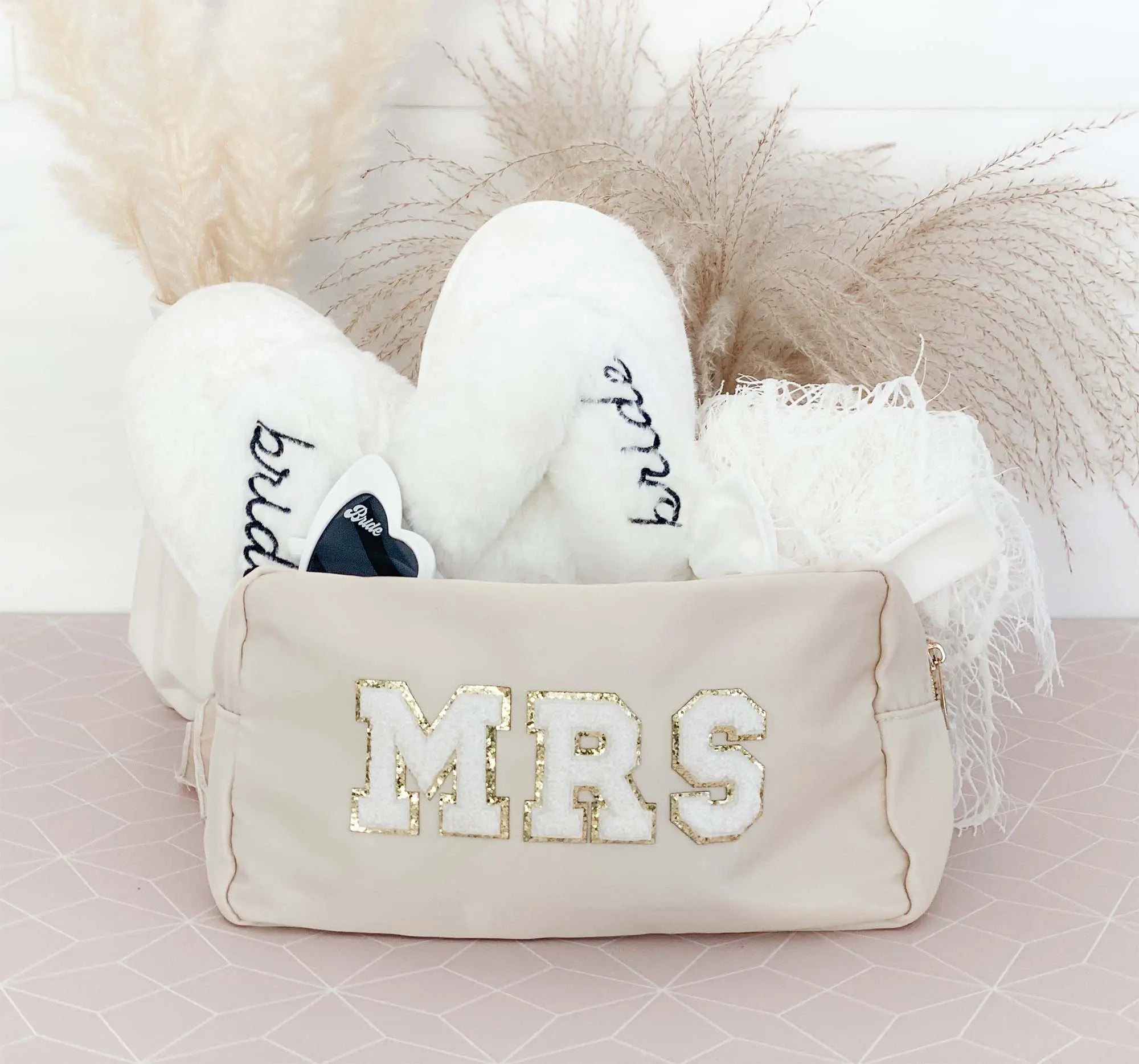 Wholesale Custom Printed Logo Small Fashion Fabric Reusable Washing Foldable Shopping Nylon Makeup Bag Pouch Bags With Zipper