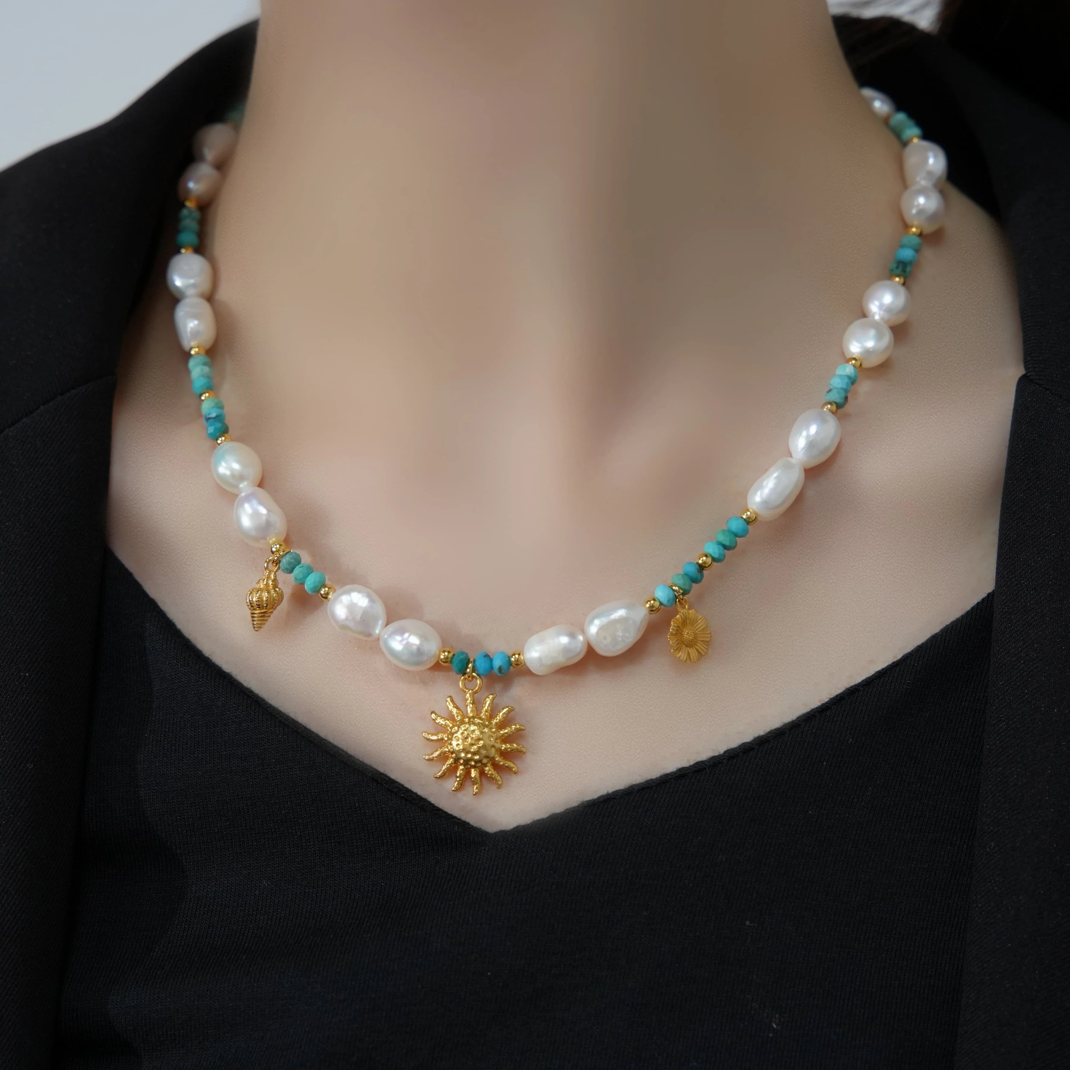 Luxury Natural Freshwater Pearl Brass Romantic Gift Necklace Golden Sun Chrysanthemum Conch Spiral Bead & Turquoise