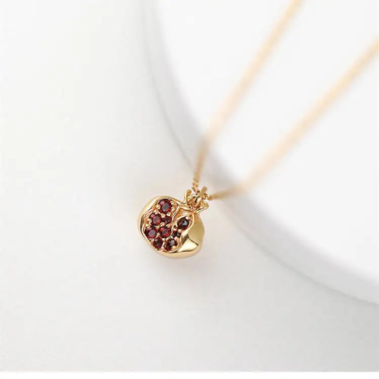 Fashion Jewelry S925 Silver Gold Plated Pomegranate Pendant Necklace Sterling Silver Zircon Collarbone Chain