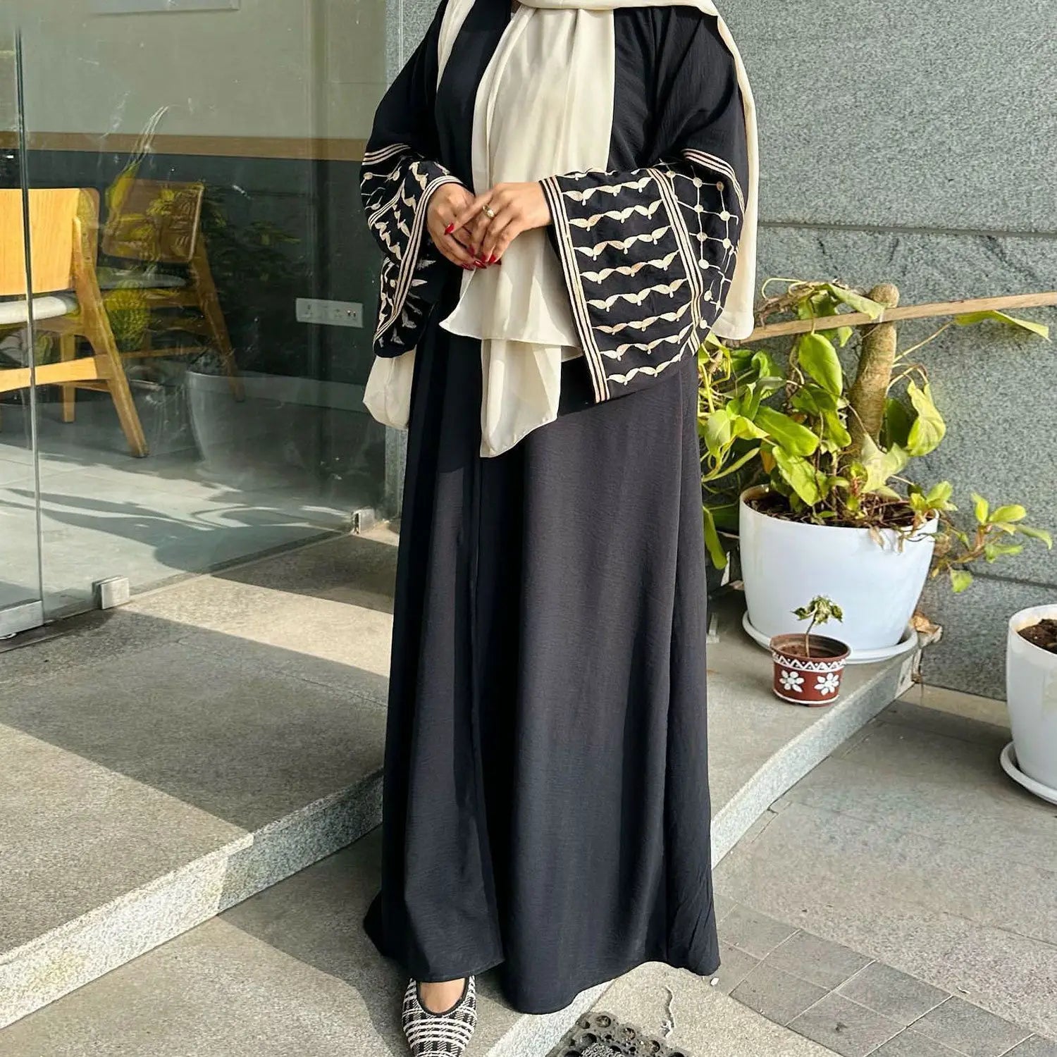 Hot Selling Abaya Designs Muslim Women's Clothing Turkish Arab Robe Keffiyeh Solid Color Embroidered Dubai Abaya
