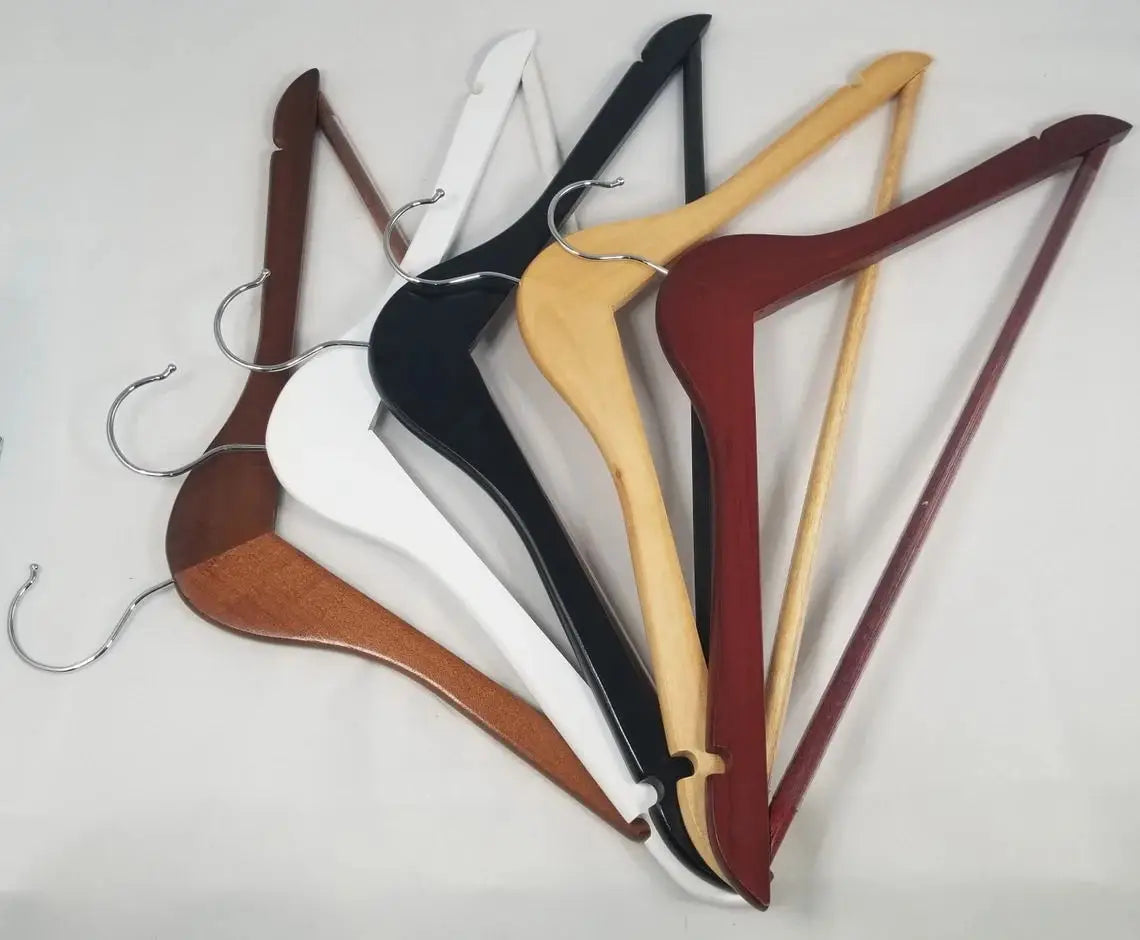 Wholesale Customized Single round Wooden Hanger with Aluminium Material OEM & ODM Welcome for Closet Use Clothes Tools