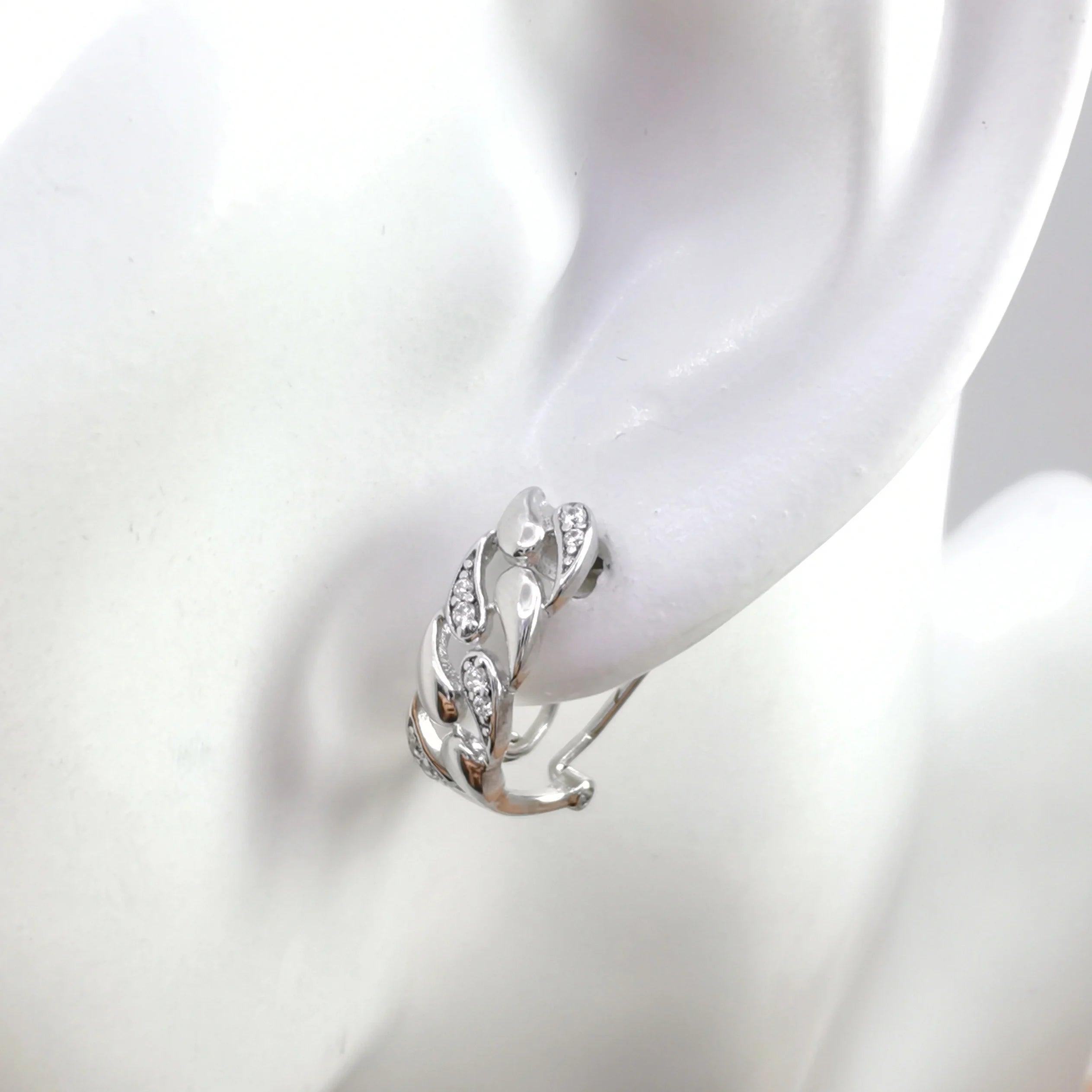 925 Sterling Silver Cubic Zirconia CZ Hoop Earring Rhodium Plated Clip-On Earrings for Women for Anniversary Party Gift