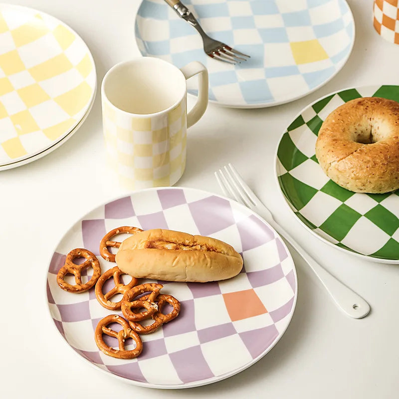 Wholesale Round Checkerboard Dinner Plate Bone China Charger Plate
