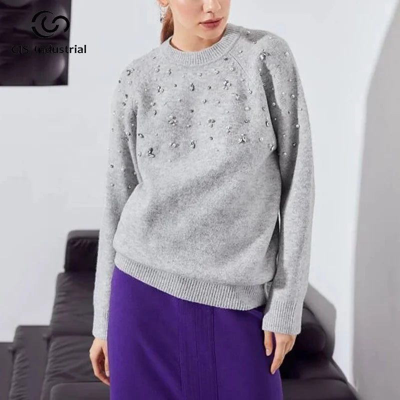 Luxury Ladies Long Sleeve Knitted Pullover Sweater Casual Loose Fit Pearls Drill Beaded Design Autumn Season Front Logo Position