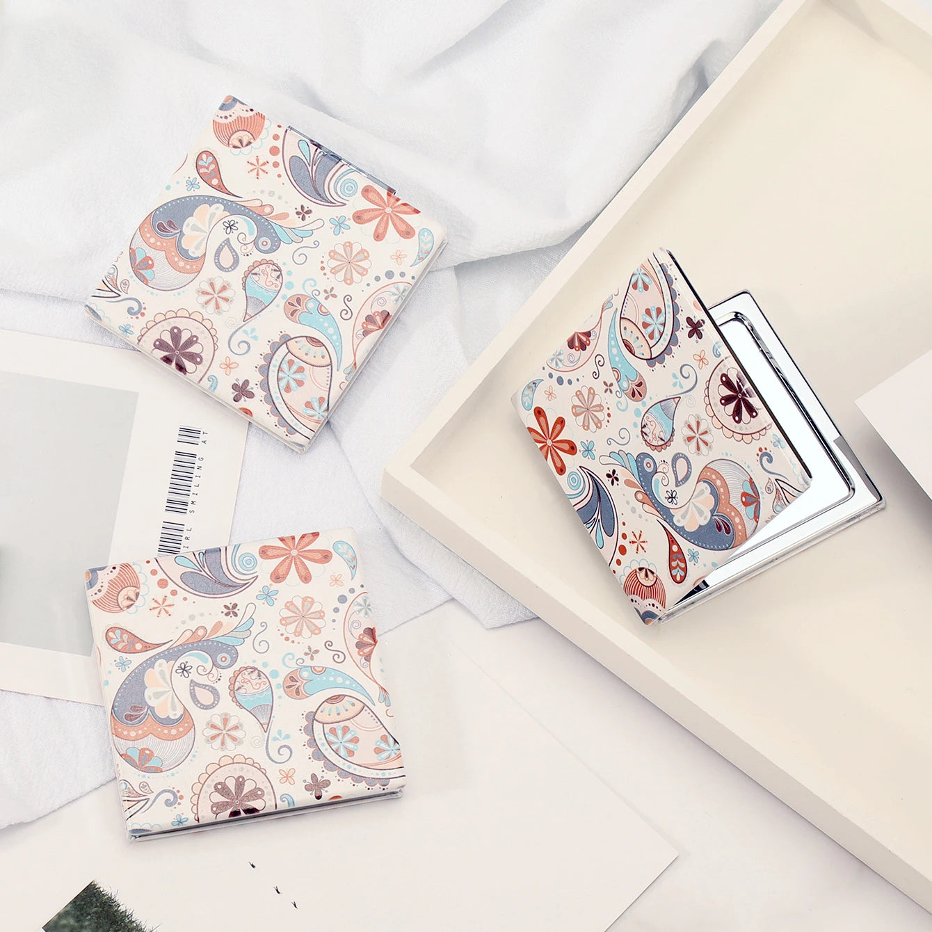 Mini Square Double-Sided Folding PU Leather Cosmetic Mirror That Can Be Printed with Various Patterns