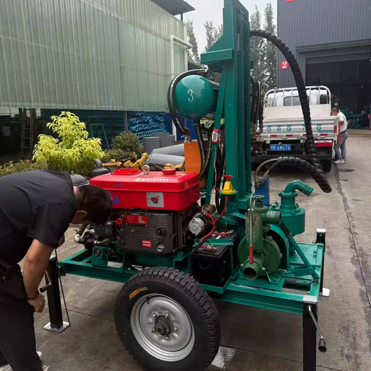 Dolphin Hydraulic Portable Mine Drilling Rigs 25HP Diesel Engine 150m Underground Borehole Water Well Drilling Rig Machine