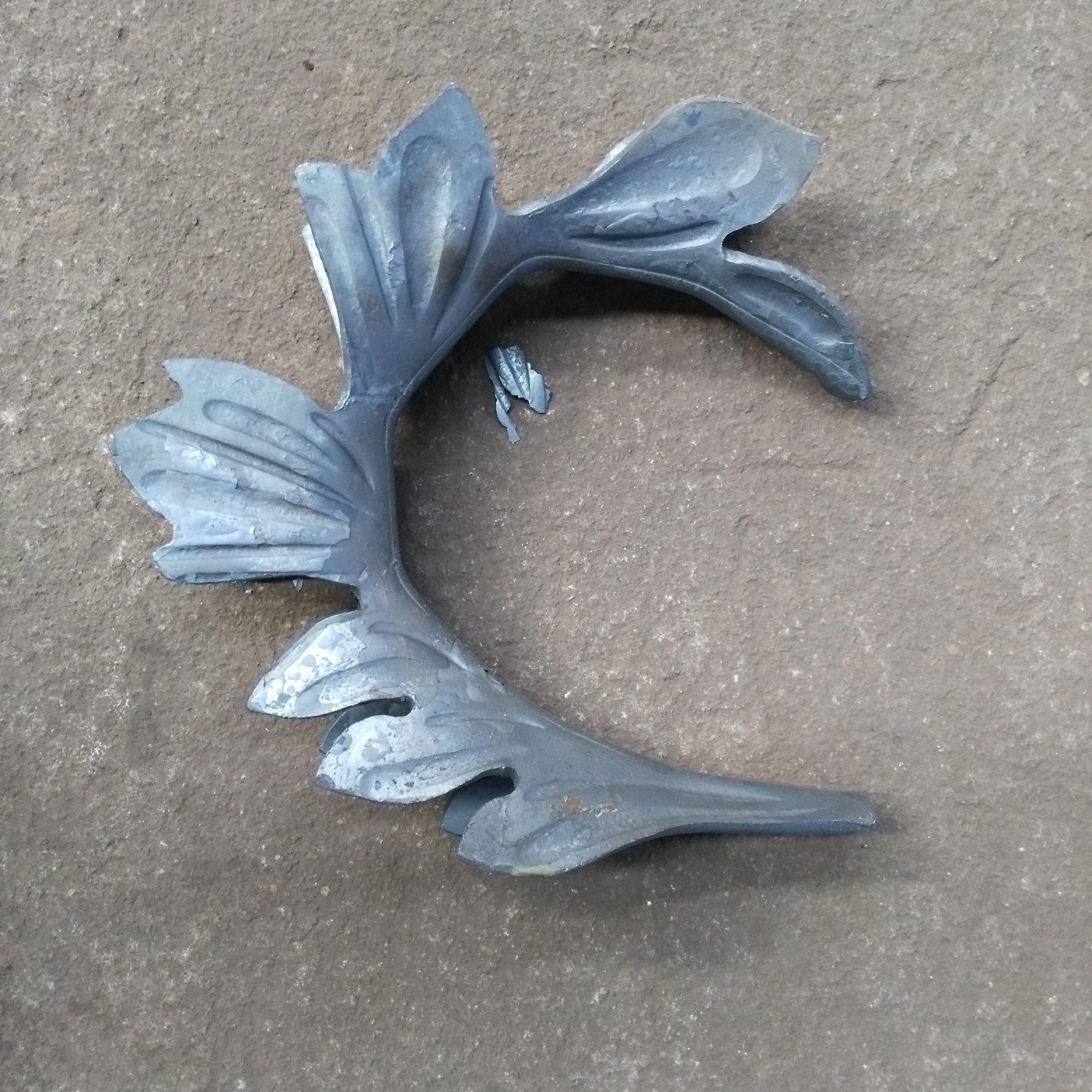 170x170mm Wrought Iron Components Elements Metal Iron Stamped Leaves for Stair Porch Railing Parts Handrail Gate Fence