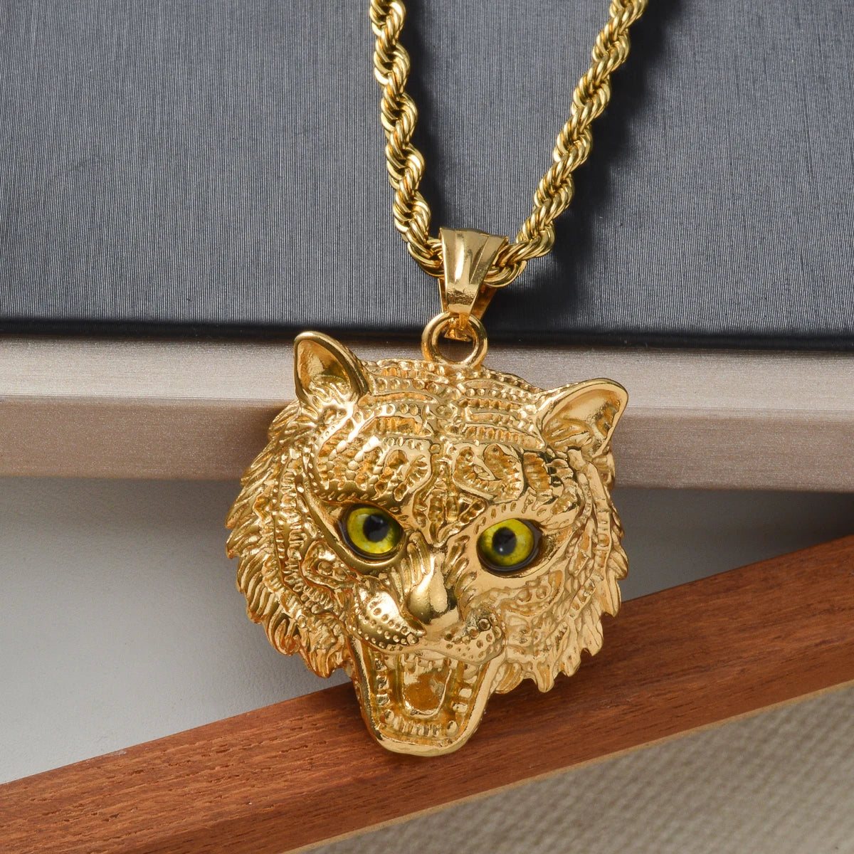 Zeadear Vintage Animal-Shaped Gold Plated Stainless Steel Charms Pendant for Unisex Gift Made in Guangdong